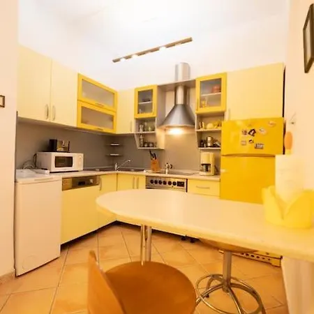 Blue Laguna Pines Retreat