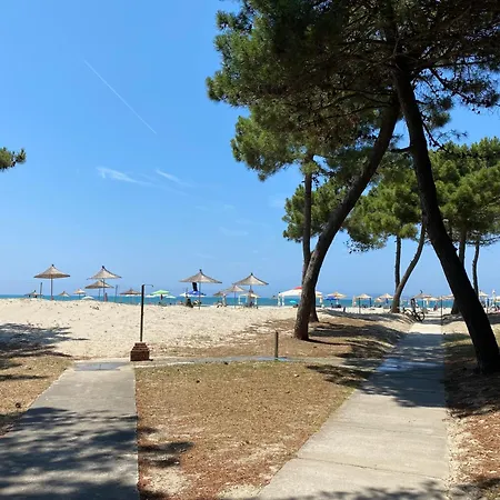 Blue Laguna Pines Retreat Dom wakacyjny *