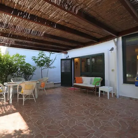 Blue Laguna Pines Retreat * Golem (Tirana)