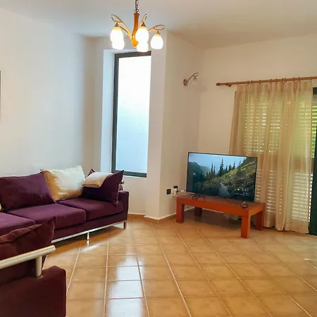 Blue Laguna Pines Retreat Ferienhaus *