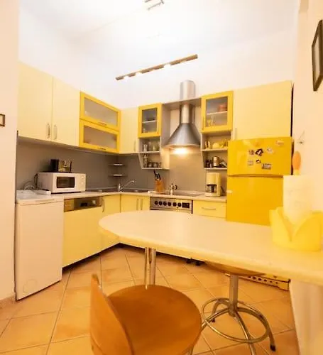 Blue Laguna Pines Retreat