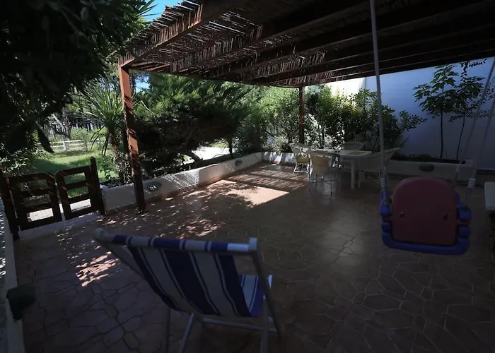 Blue Laguna Pines Retreat